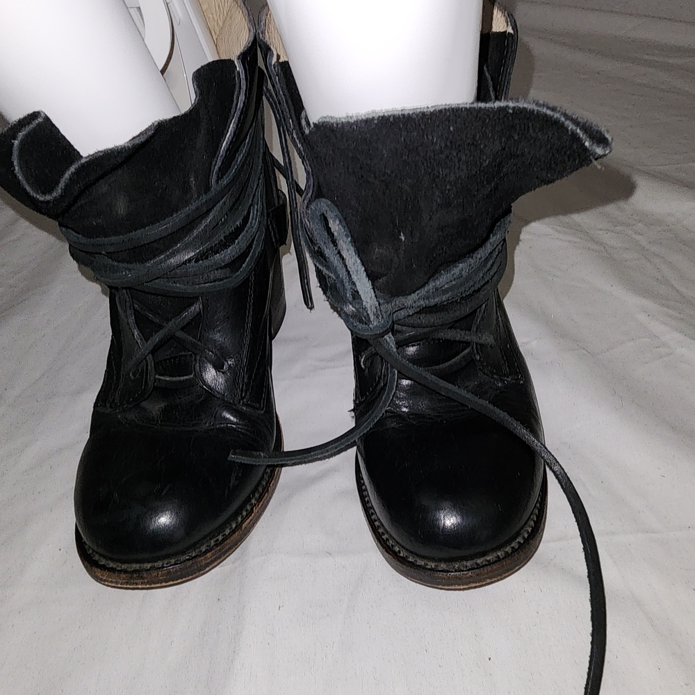 Freebird By Steven Women's Billy Black Ankle Leather Heels Boots Size 7 Is Used